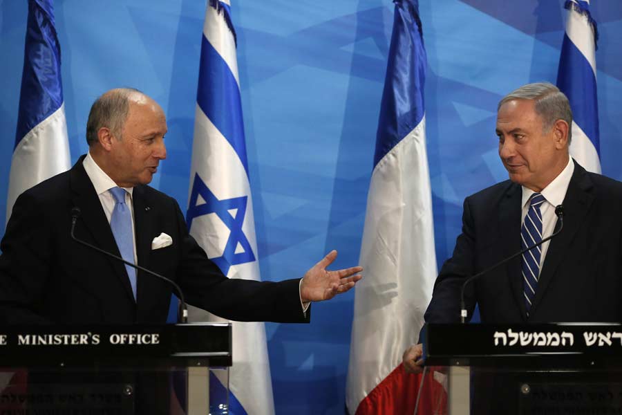 French Foreign Minister Tries to Restart Israeli-Palestinian Talks