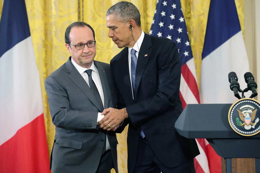 French President Hollande’s Resolve Against Terror Boosts Political Prospects