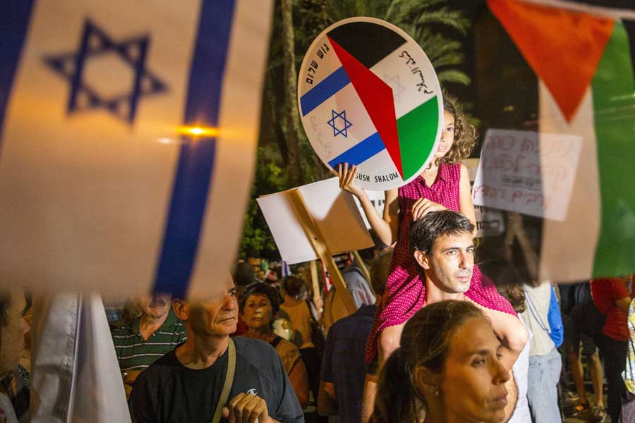 Ben-Gvir Bans Palestinian Flags in Israeli Public Spaces