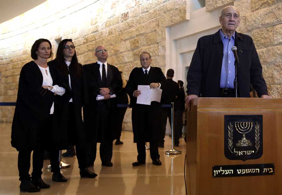 Former Israeli PM Ehud Olmert Granted Early Release from Prison despite New Issues