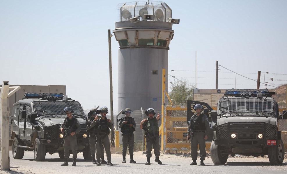 Critics Slam Israeli Government Proposal Allowing Early Release Of Palestinian Prisoners