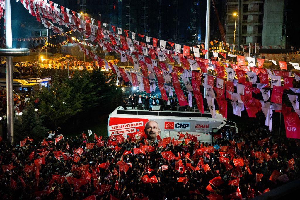 Erdogan’s Party Loses Ankara, Istanbul Results Too Close to Call