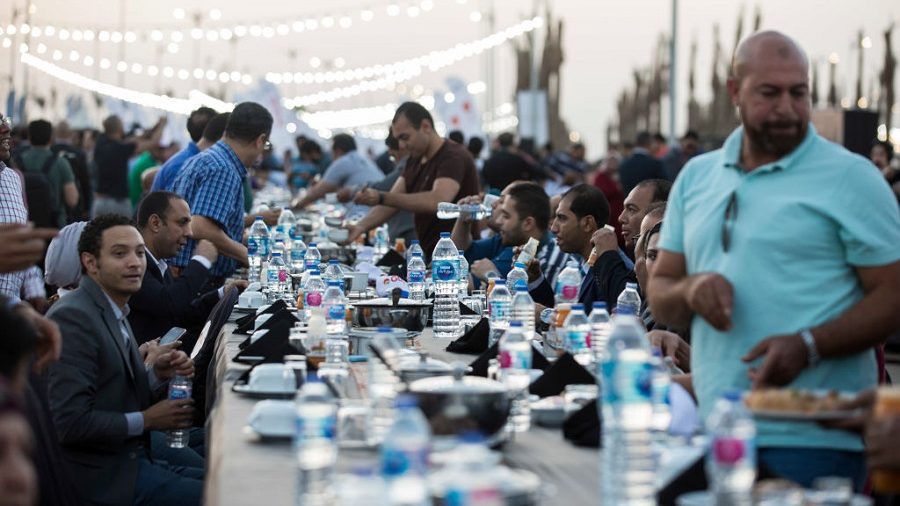 Egypt Breaks Record for Longest Iftar Table