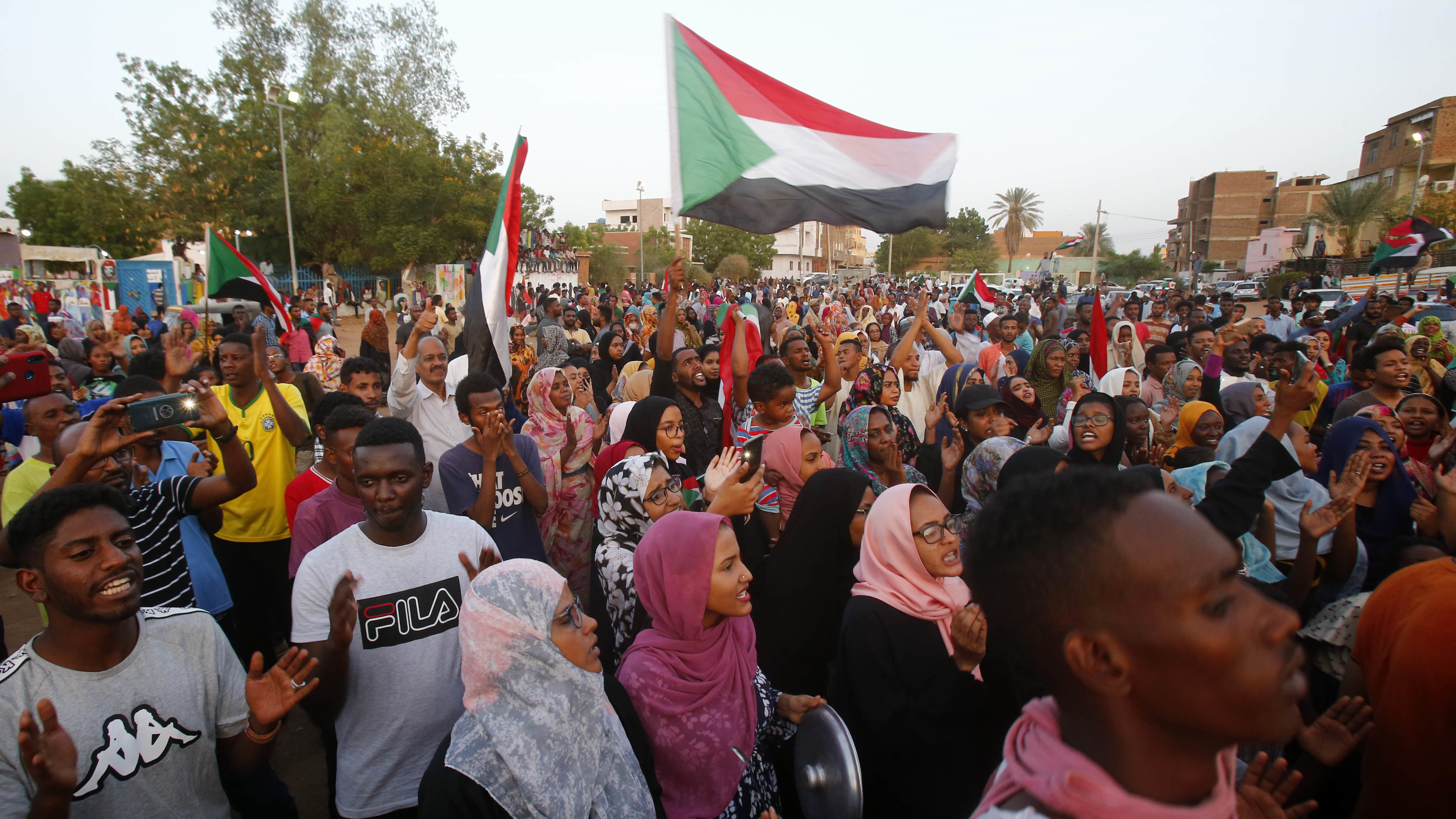 Sudan’s Military, Opposition Sign Accord on Transitional Government