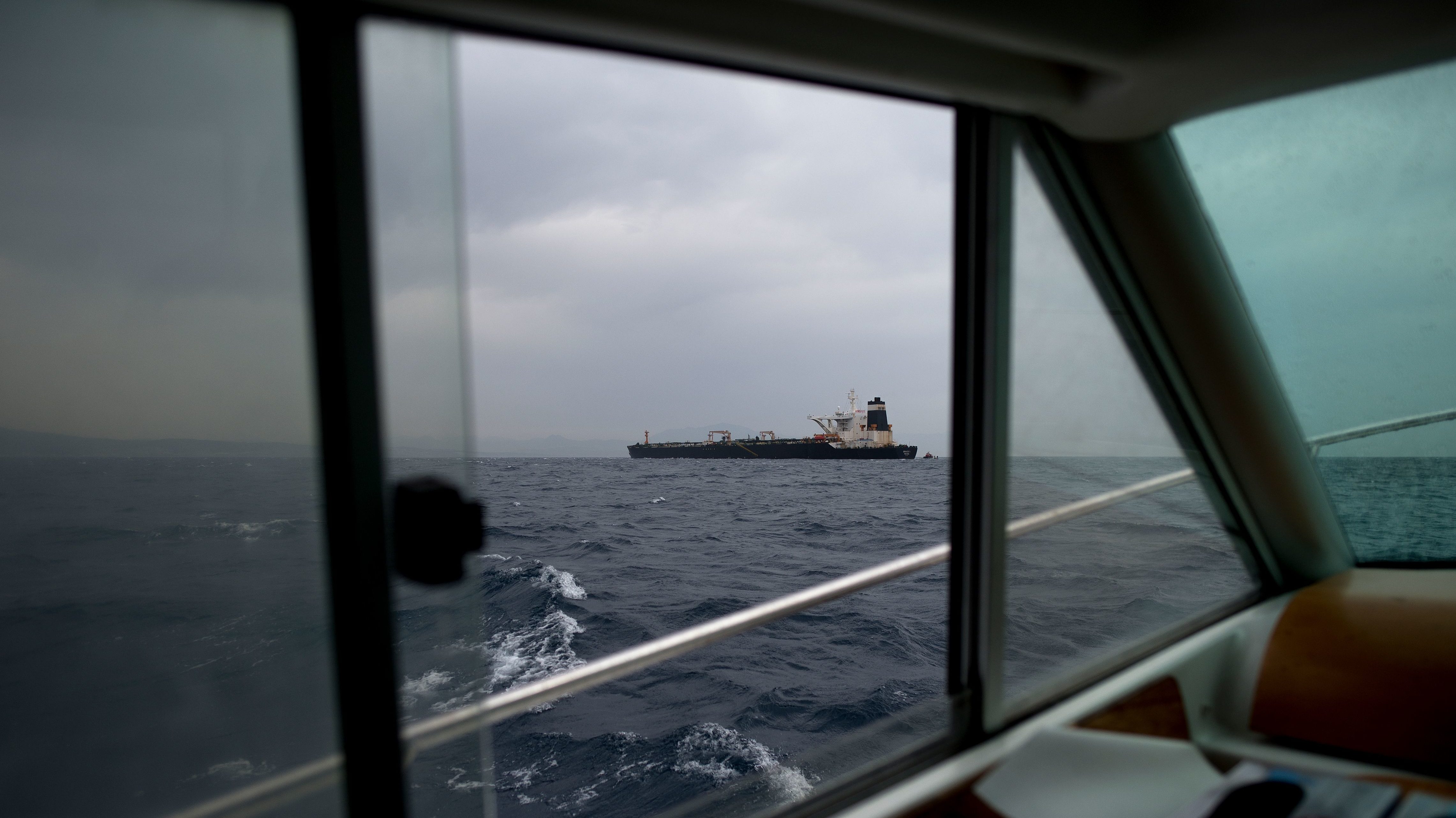 Iran’s IRGC Detains Foreign Oil Tanker in Gulf