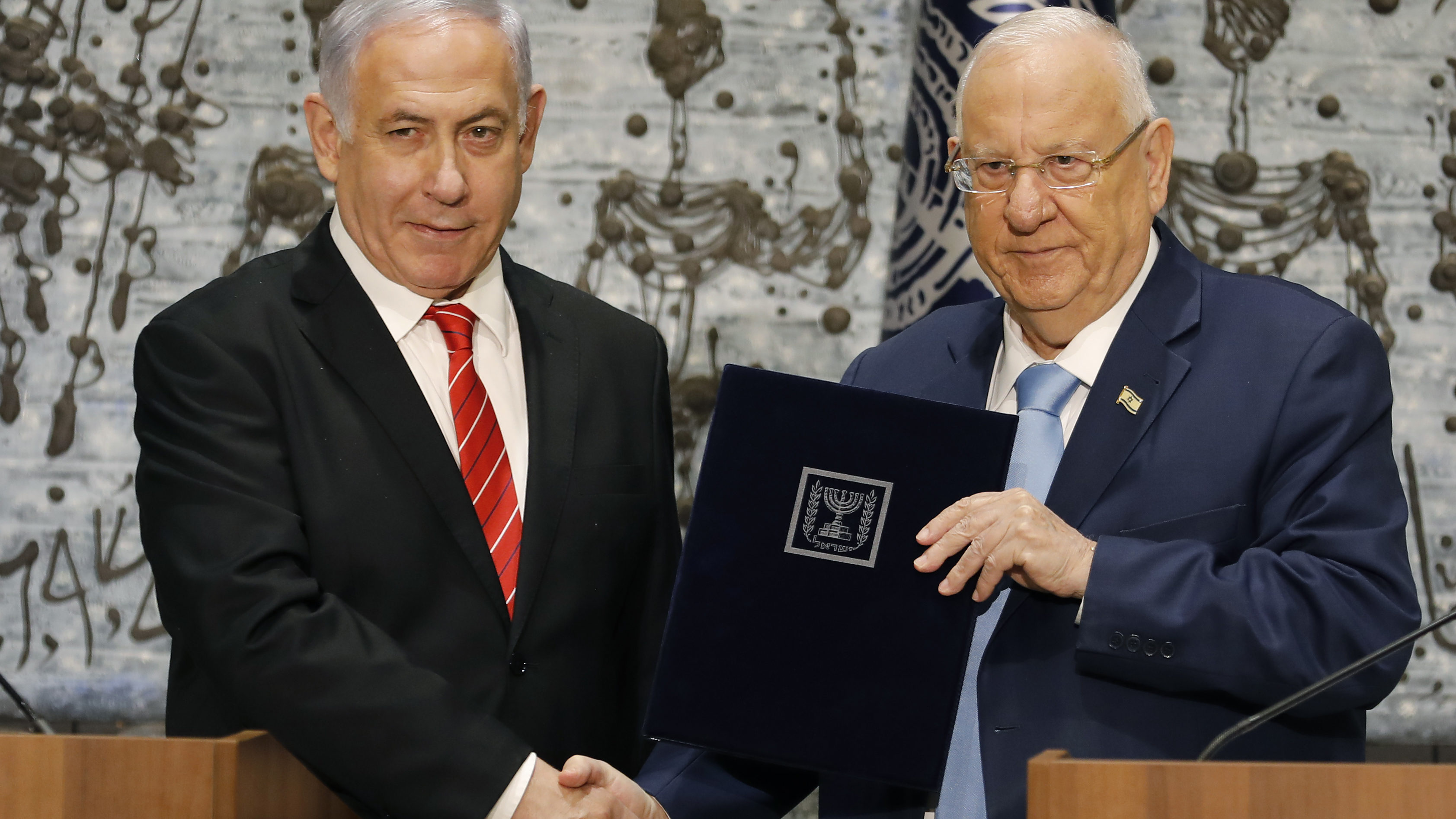 An Unhappy Israeli President Gives Netanyahu First Chance to Form Government