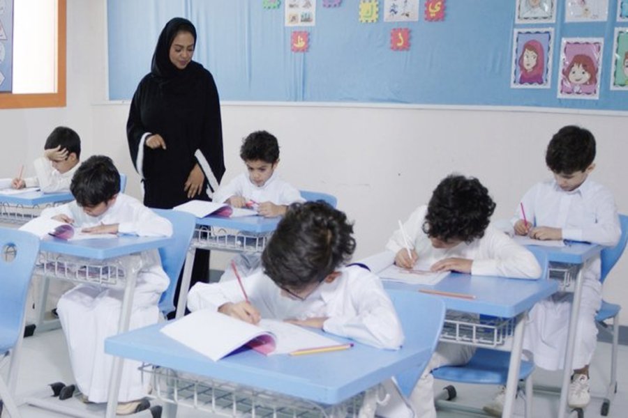 In First, Saudi Women to Teach Schoolboys