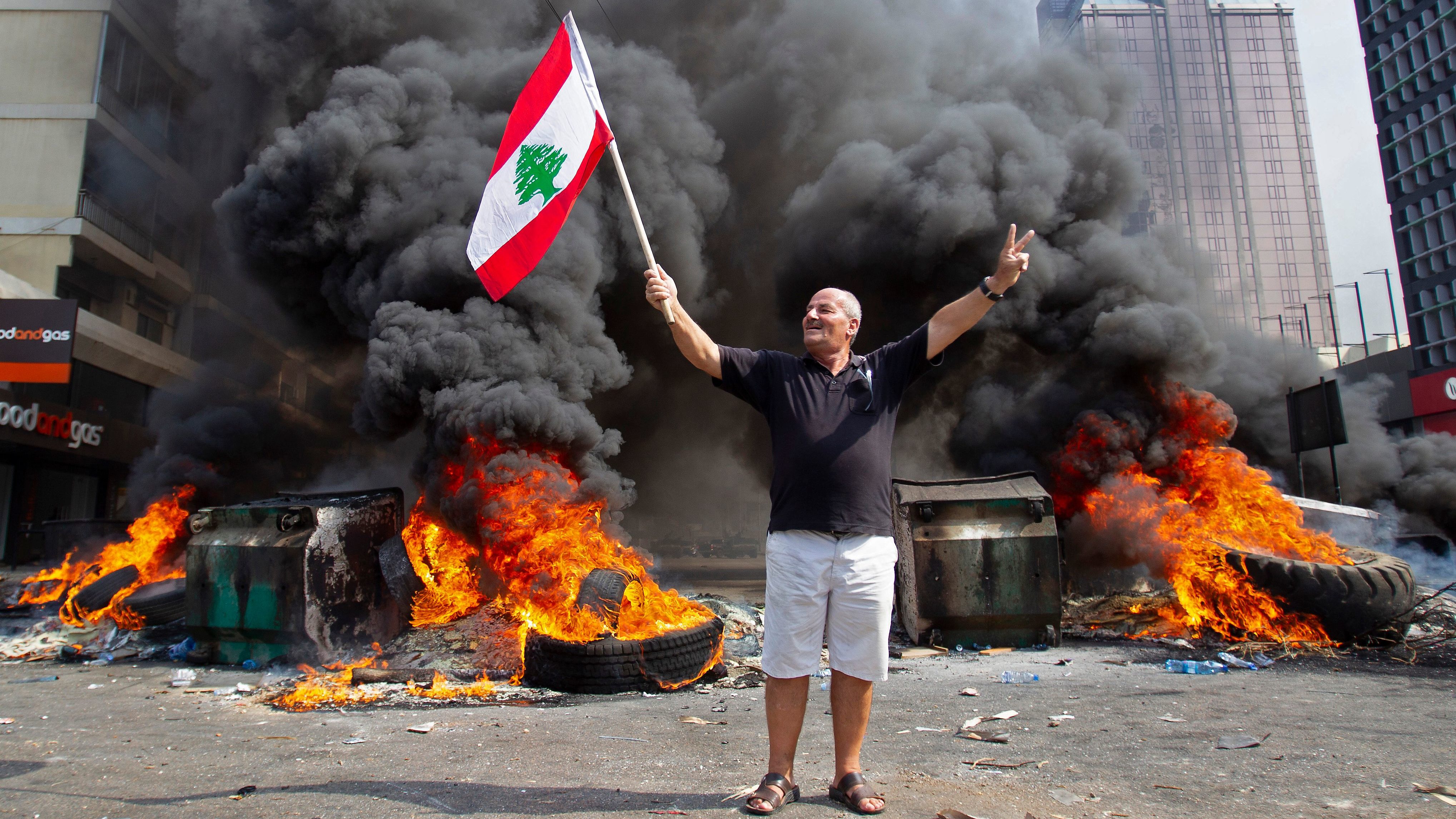 People in Lebanon Stage Second Day of Anti-government Protests