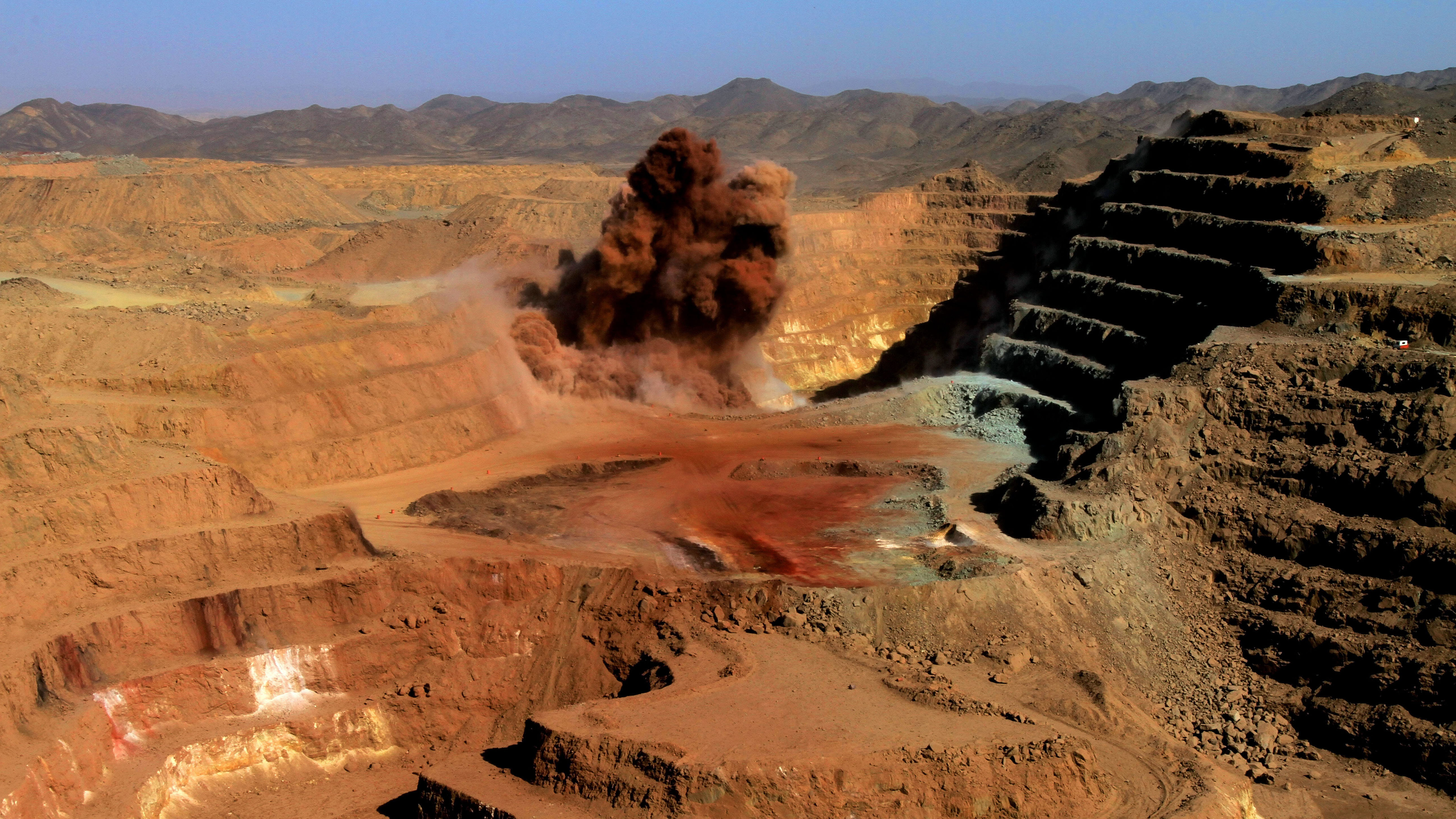 Sudan Now Allowing Private Mining Firms to Export Gold