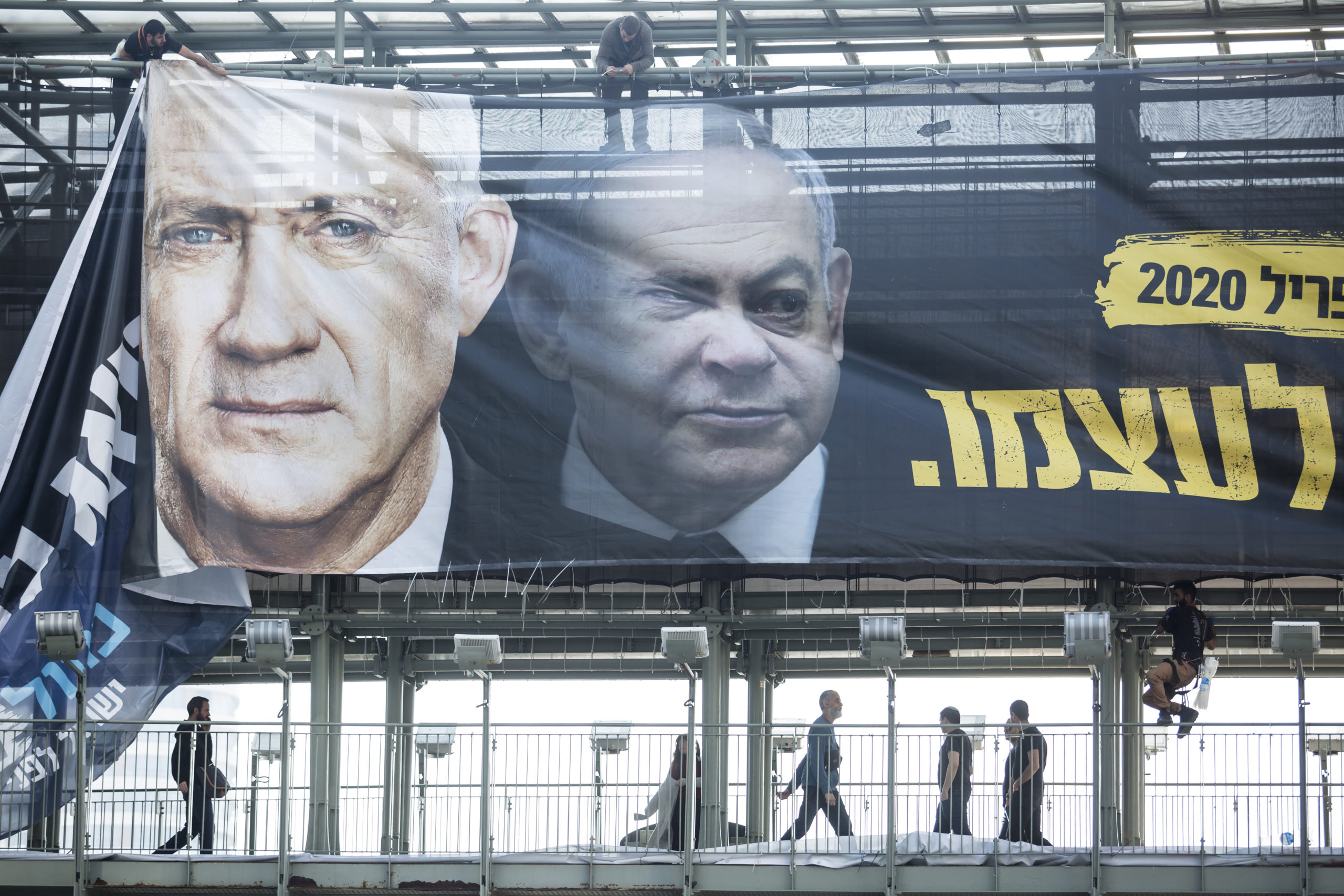 Gantz Refuses to Debate Netanyahu as Election and Trial Draw Near