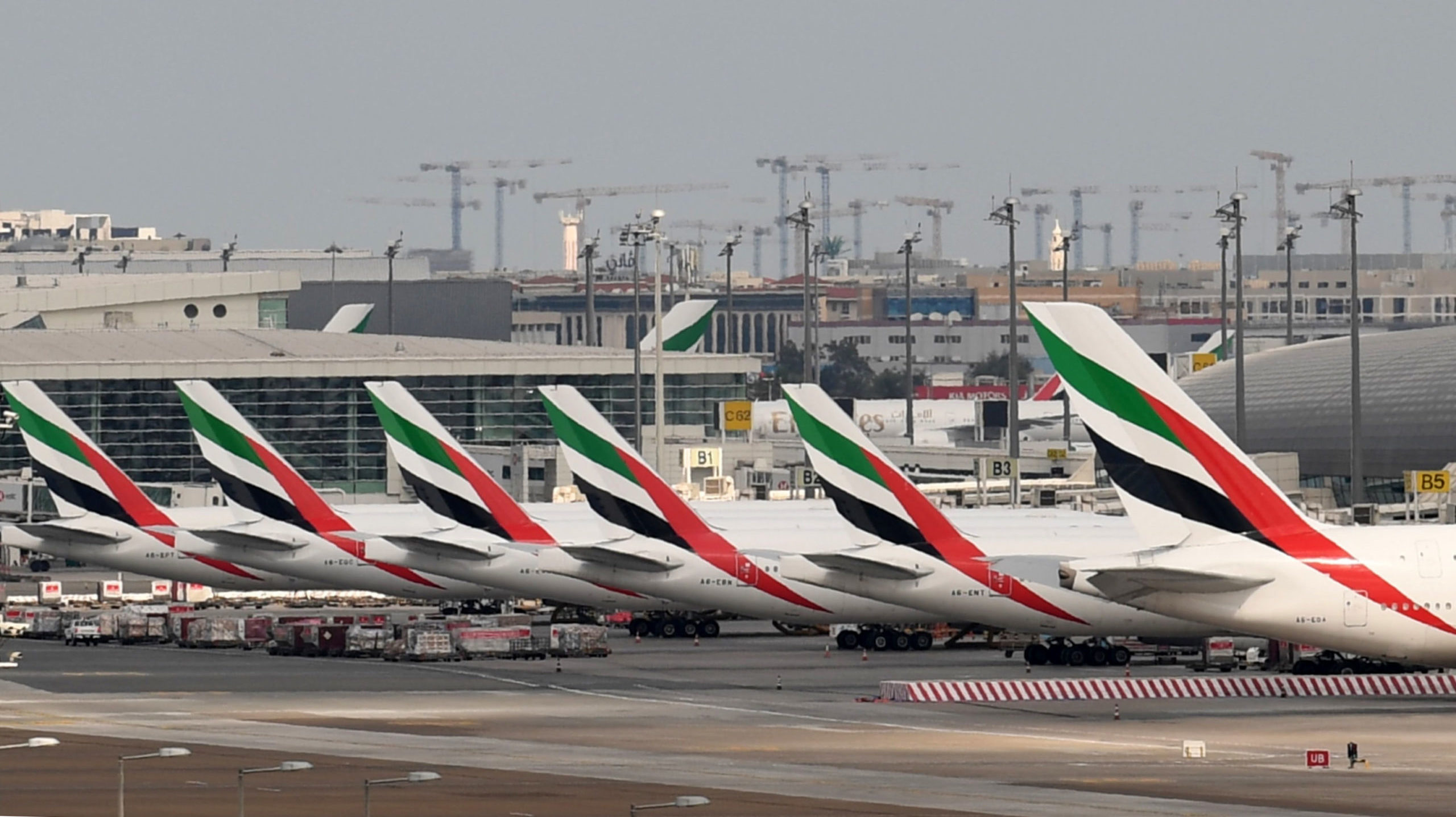 Dubai, Abu Dhabi Airports Suspend Flights Amid Coronavirus Crisis