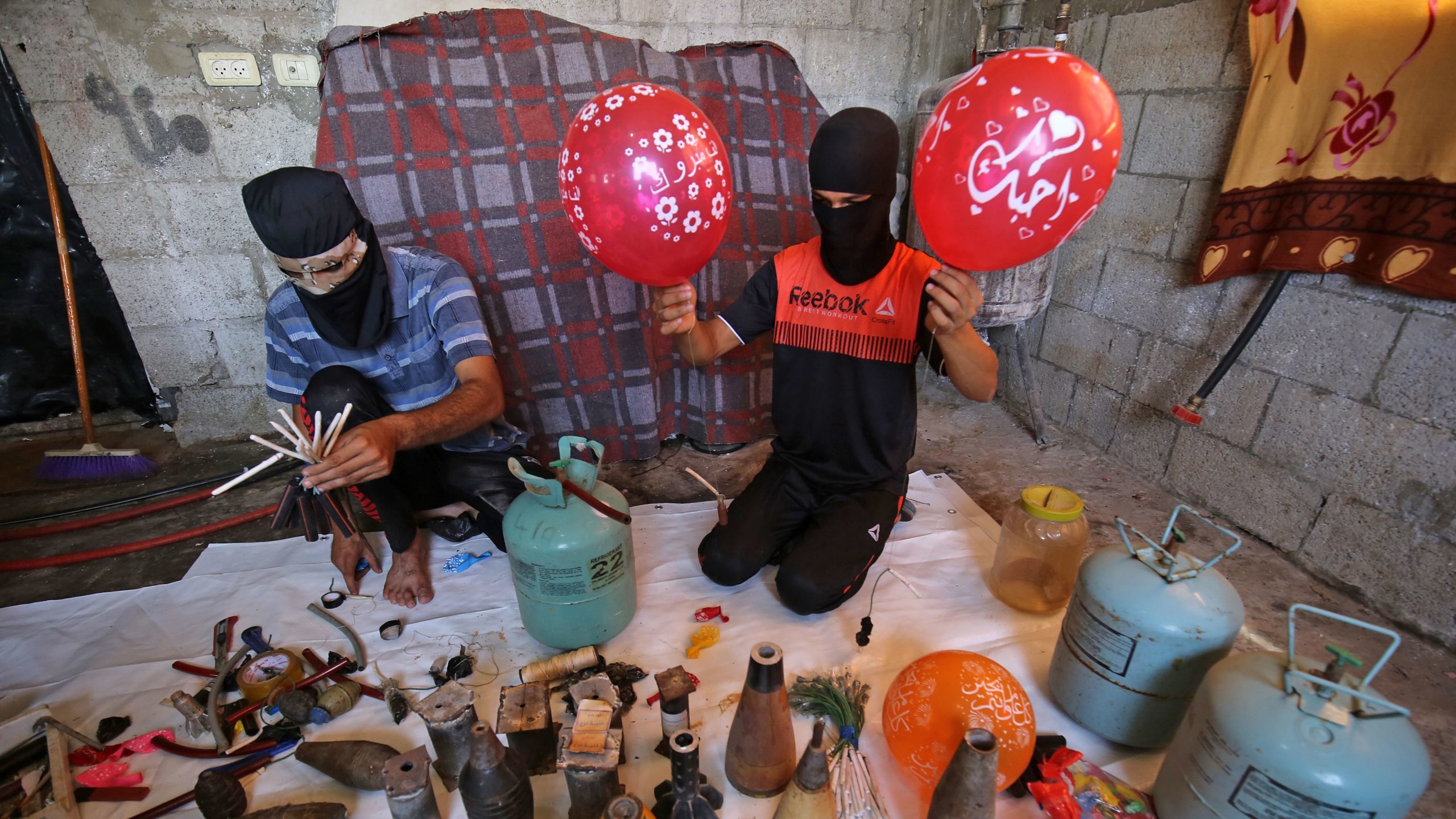 Israel Targets Hamas Sites, Closes Gaza Crossing After Incendiary Balloon Attacks Resume