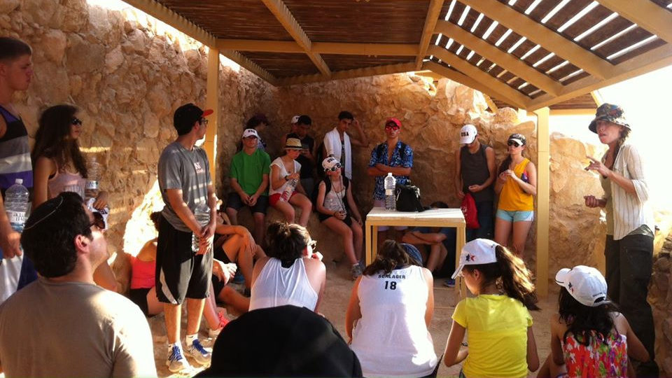 Israeli Gov’t Announces Plan to Integrate Tour Guides Into Education System