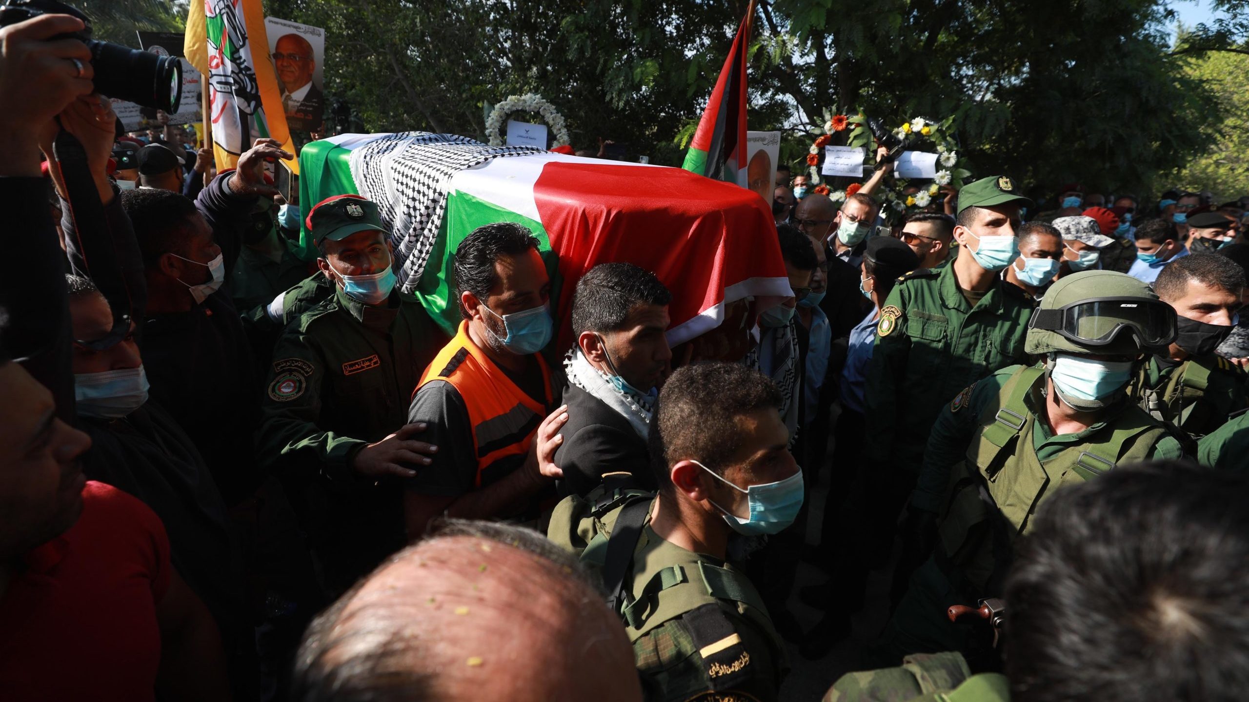 Palestinians Bury Longtime Peace Negotiator Saeb Erekat (VIDEO REPORT)