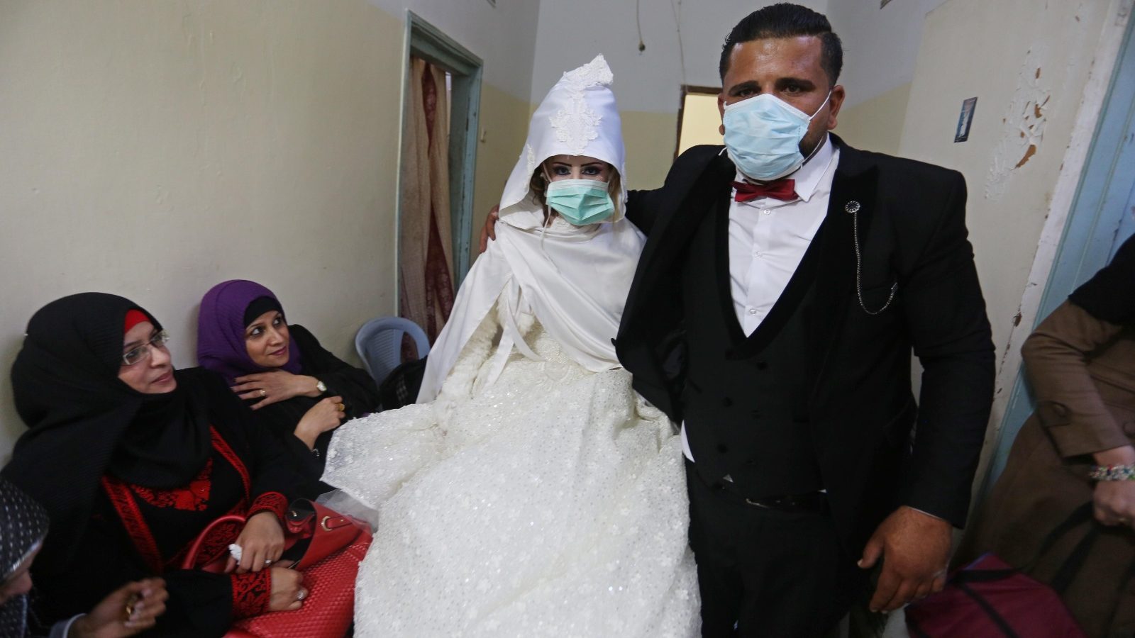Pandemic Helps Gaza’s Youth Tie the Knot