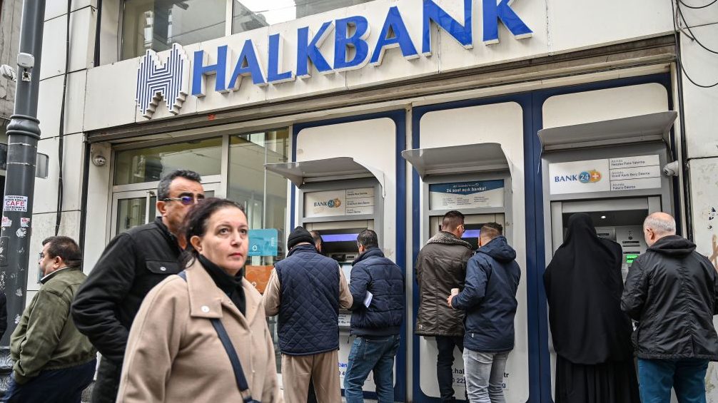Judge Orders Halkbank Case Transferred to Turkey