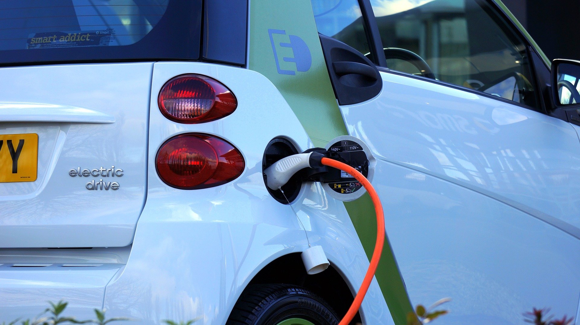 Electric Car Sales in Israel Expected to Double to 19,000 in Next Year