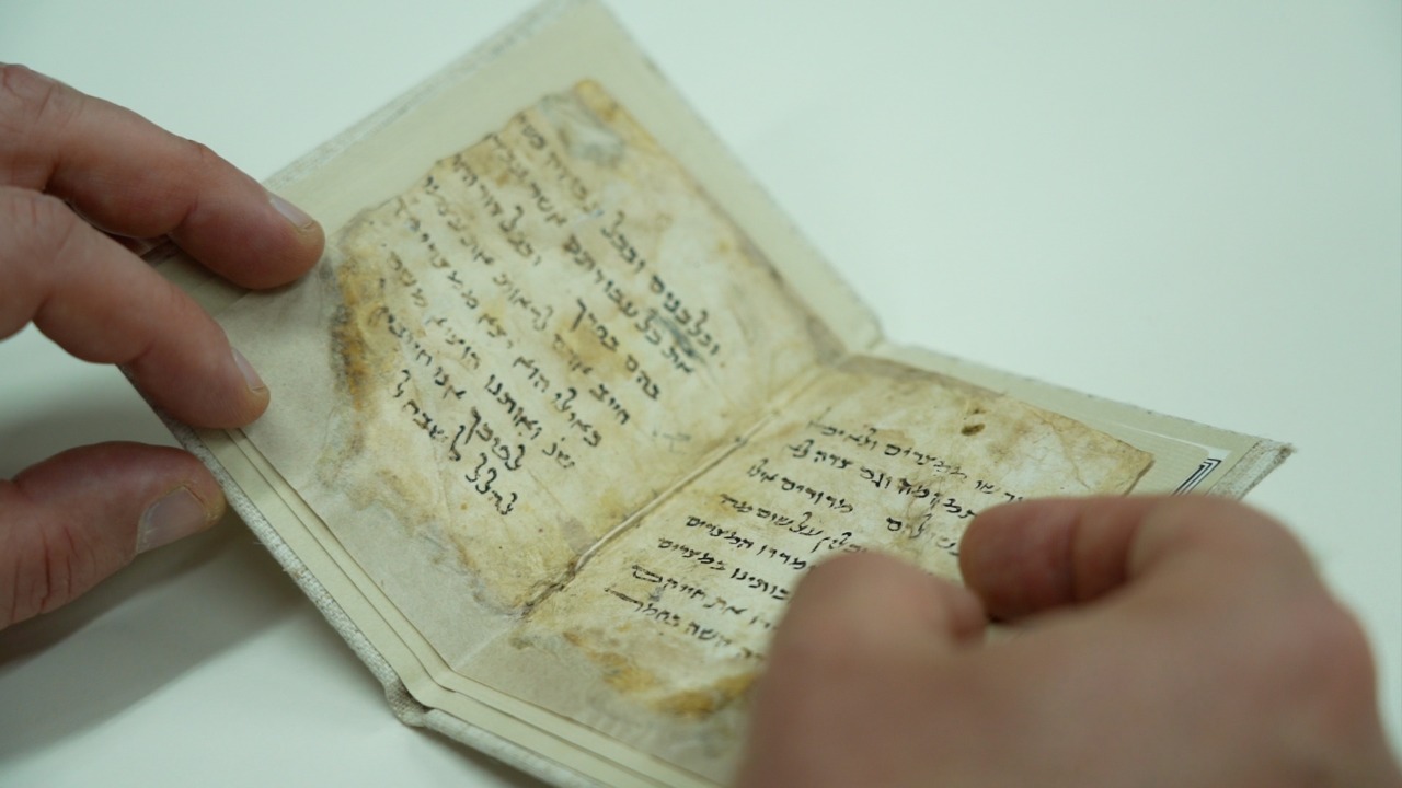 Old, Rare Passover Haggadot Housed at Israel’s National Library (with VIDEO)