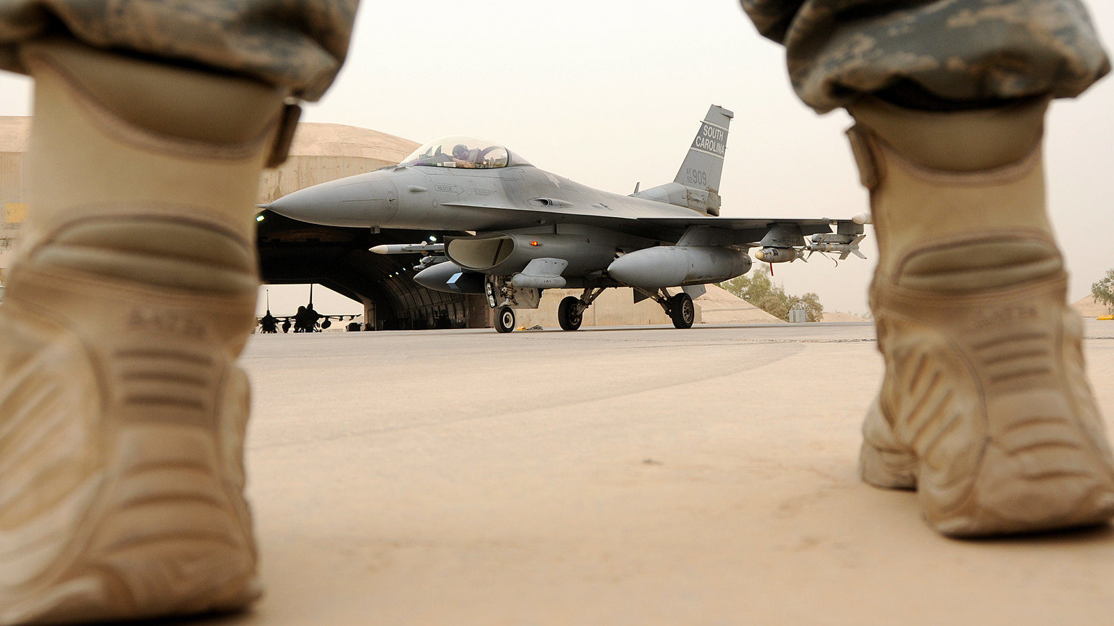 Rockets Hit Iraqi Air Base, Wounding 2