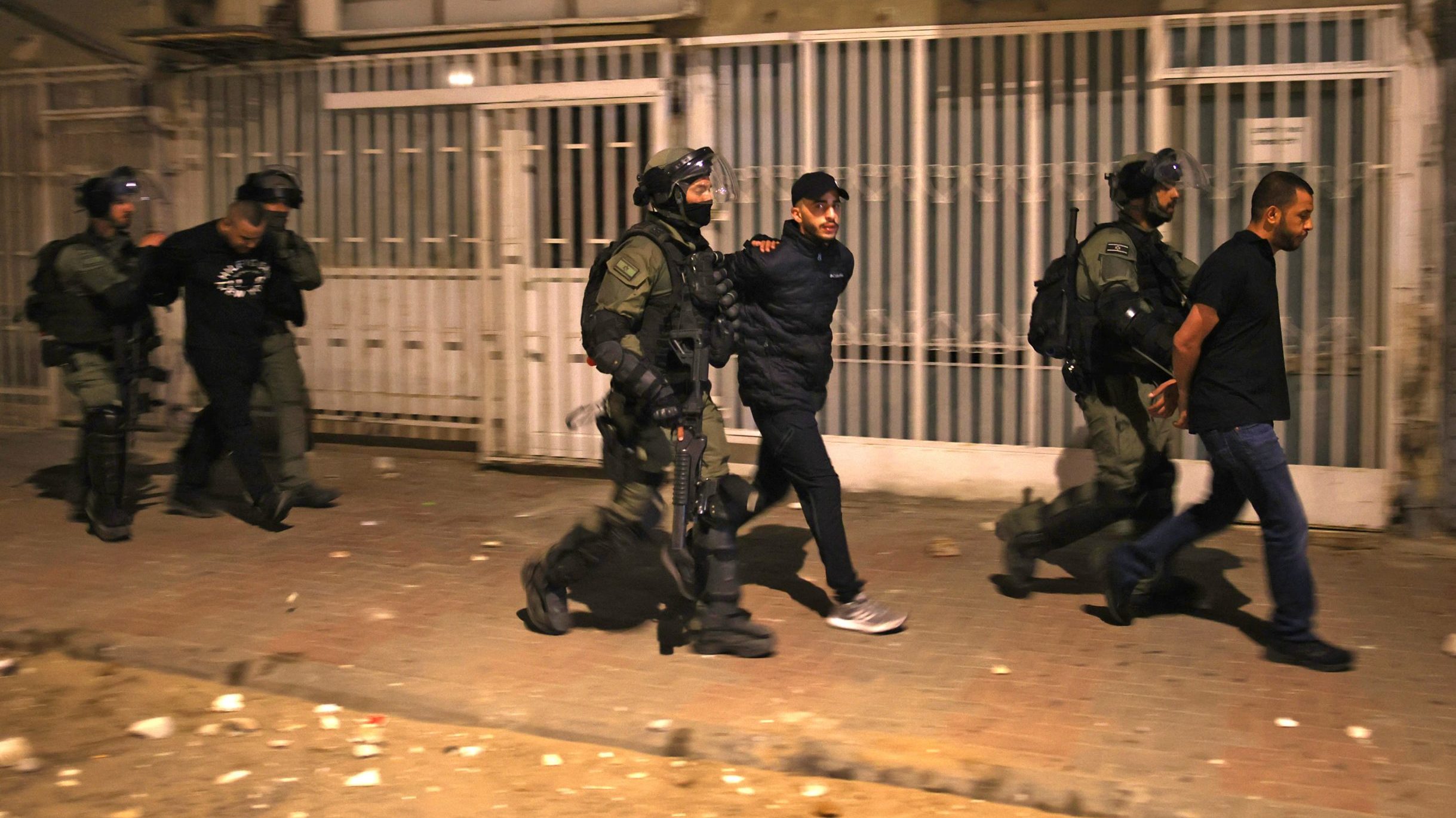 Israeli Arabs Arrested for Shooting Jew in Lod During Gaza Unrest