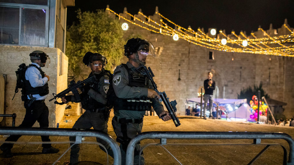 Palestinians, Israeli Security Forces Continue to Clash in Jerusalem