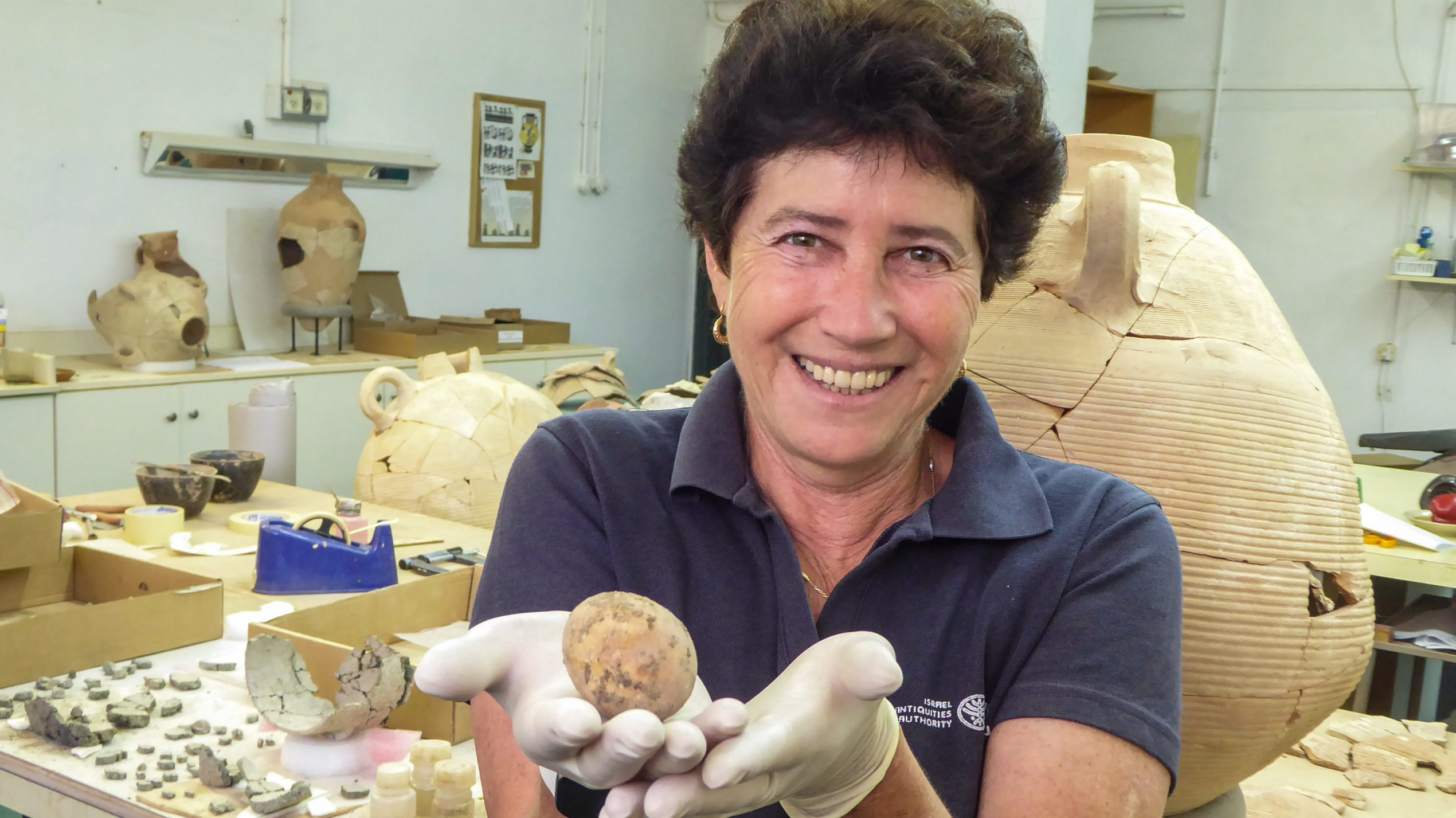 Egg-cellent Find: Israeli Archaeologists Unearth 1,000-Year-Old Egg