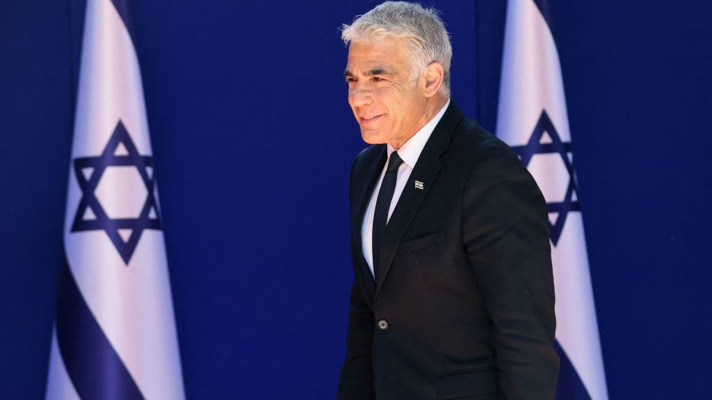 Lapid to Advance Peace Pact in Historic Trip to UAE
