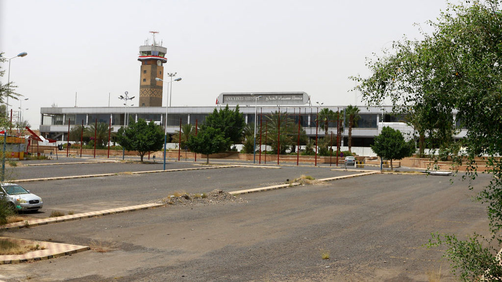 Houthis Reopen Sanaa Airport to Humanitarian Aid Flights
