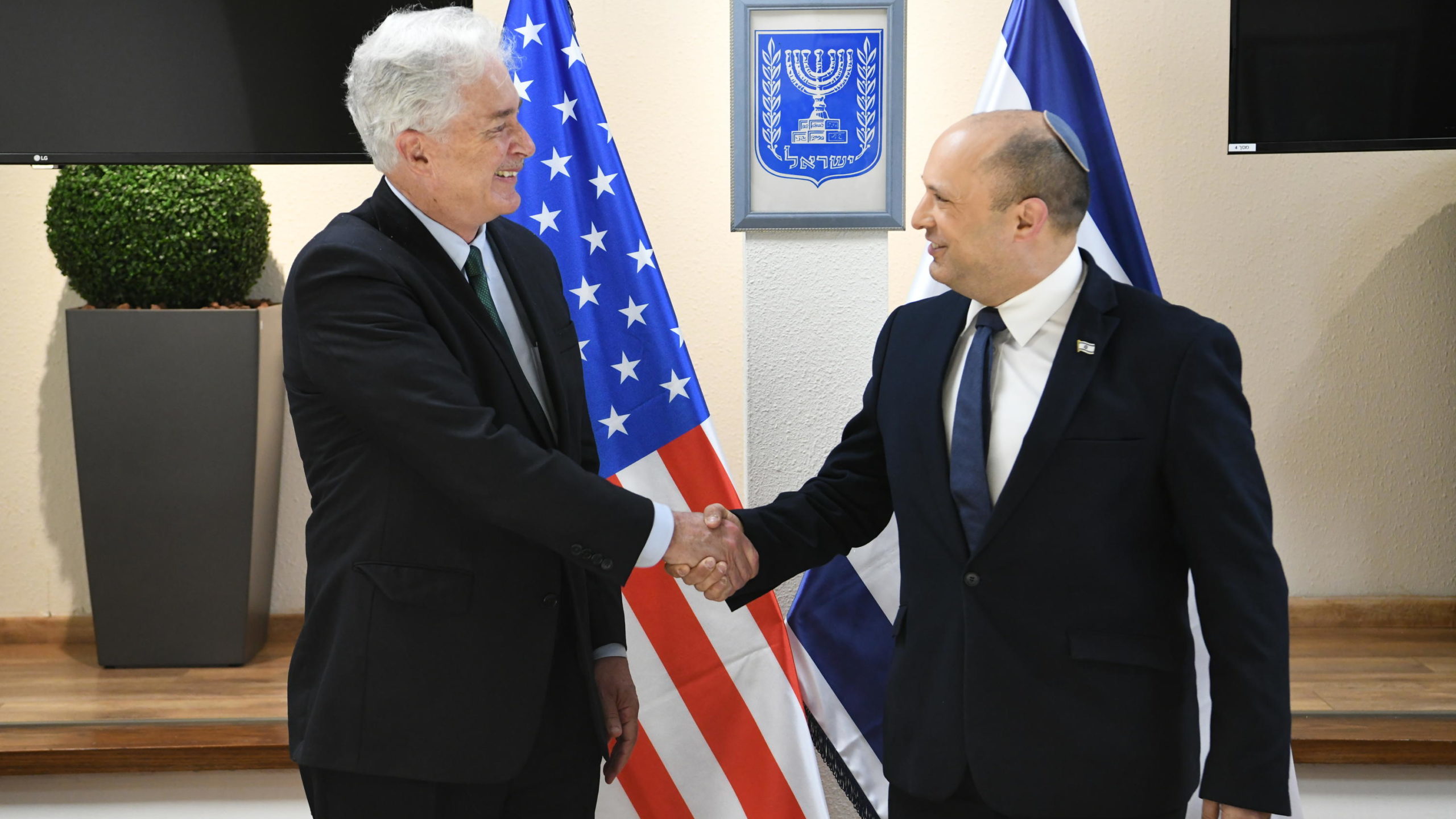 Israel’s PM, CIA Head Meet in Tel Aviv