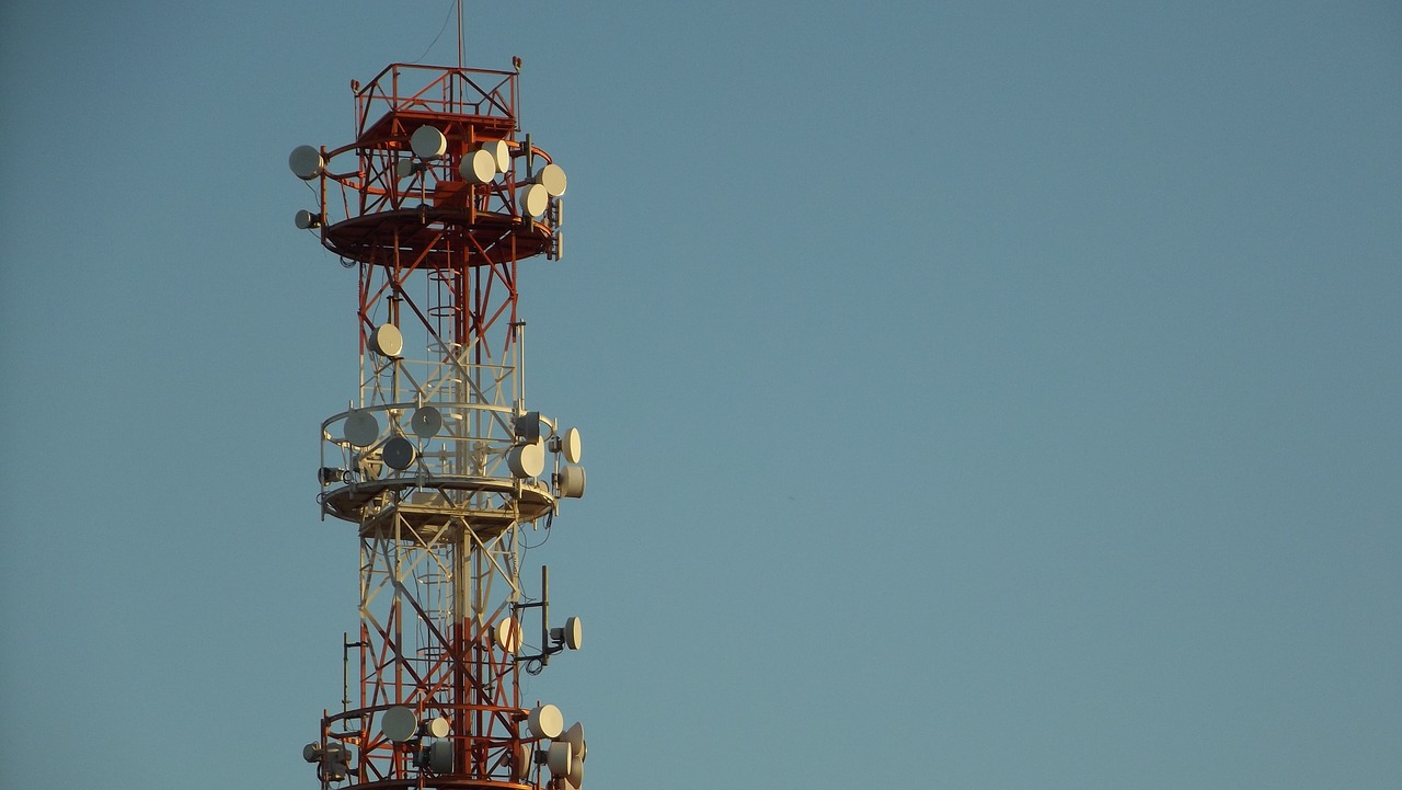 Israel to Allow Palestinians to Receive 4G Cellular Service
