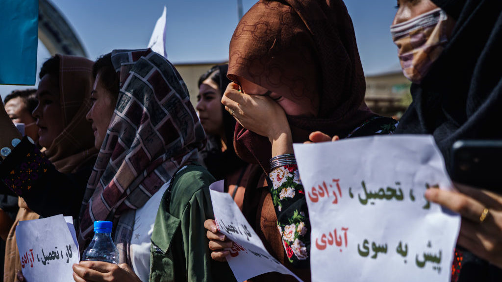 Taliban Leaders Tell Female Kabul Municipal Employees to Stay Home