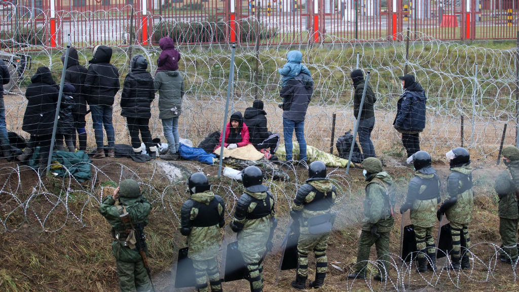 Thousands of Iraqi-Kurdish Migrants Stranded at Belarus-Poland Border