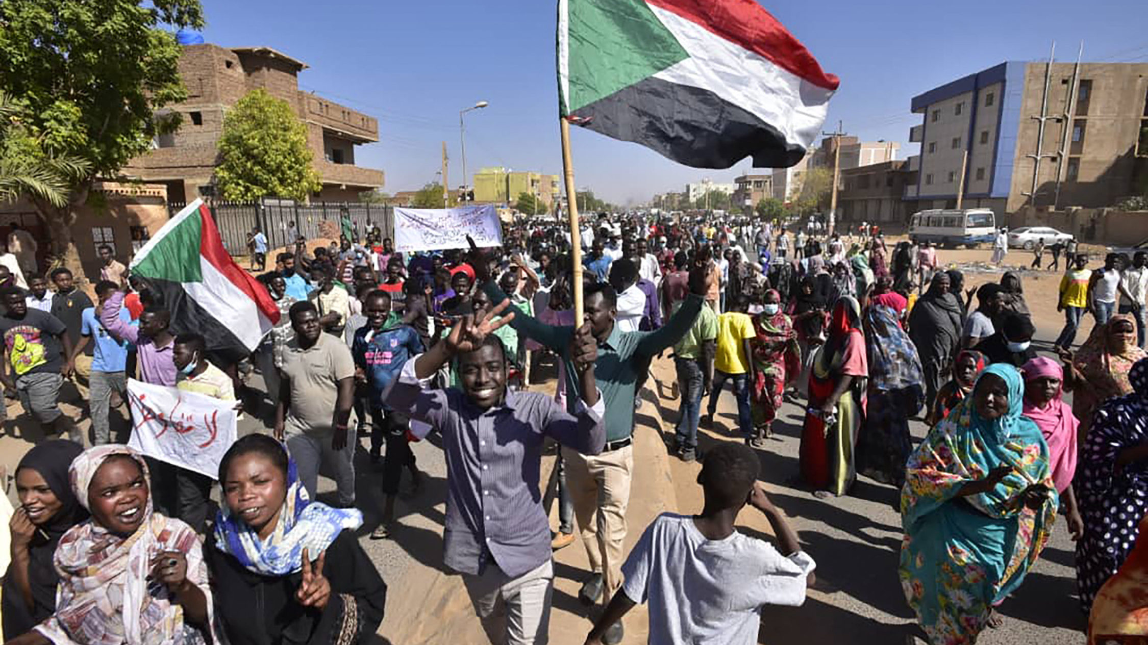 Thousands in Sudan Protest Coup, Military in Government
