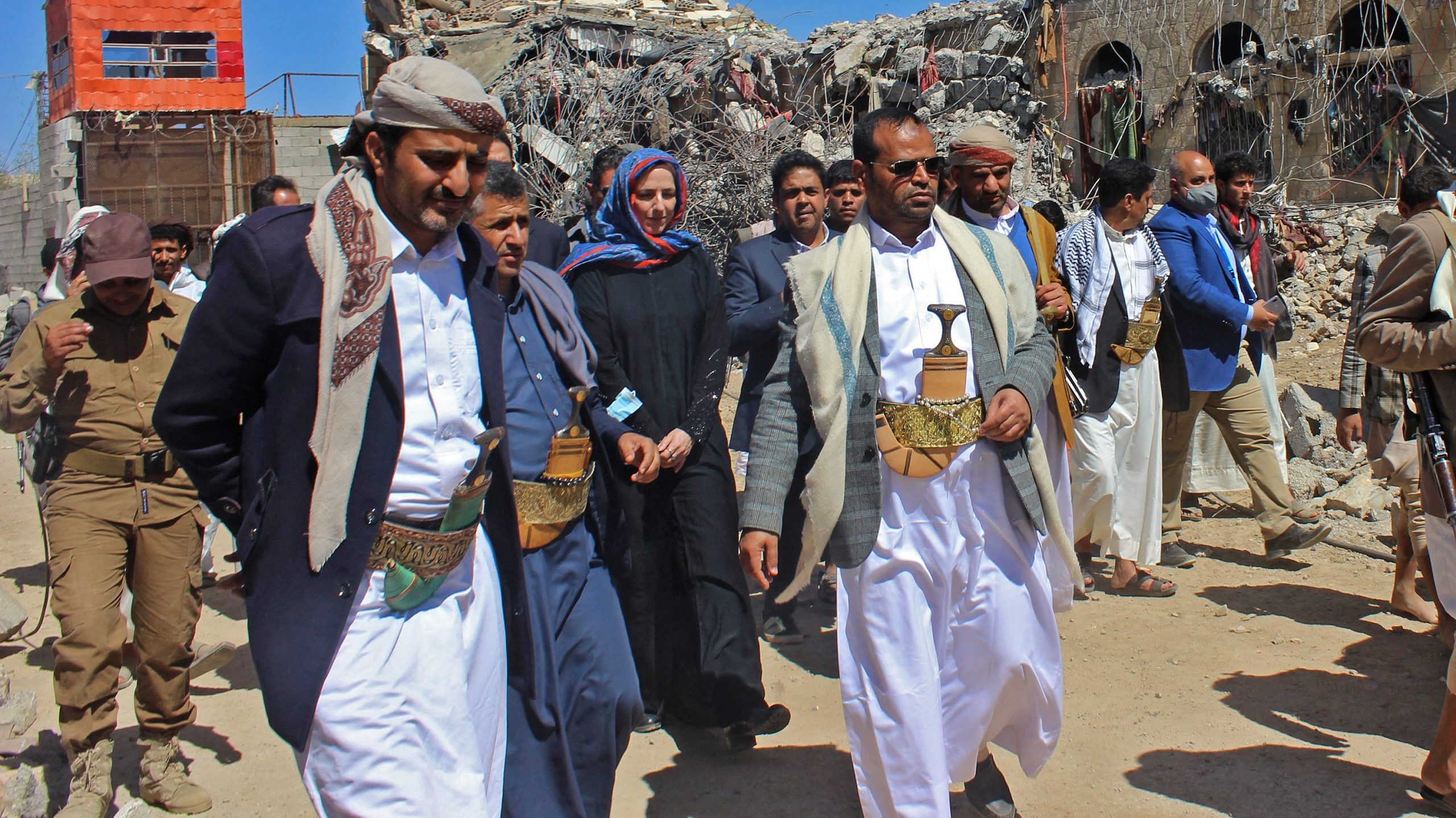 Houthis Agree To Discuss Lifting Siege on Taiz, Possibly Extend Truce