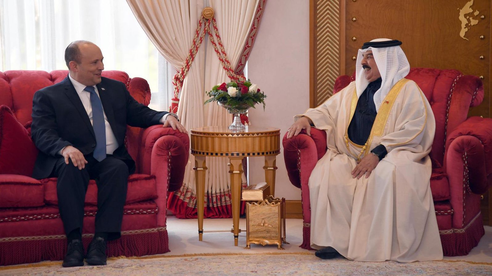 Bennett Meets With Bahraini King, Crown Prince on Historic Visit