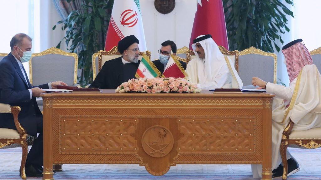 Iran, Qatar Sign 14 Bilateral Agreements as Raisi Visits Doha