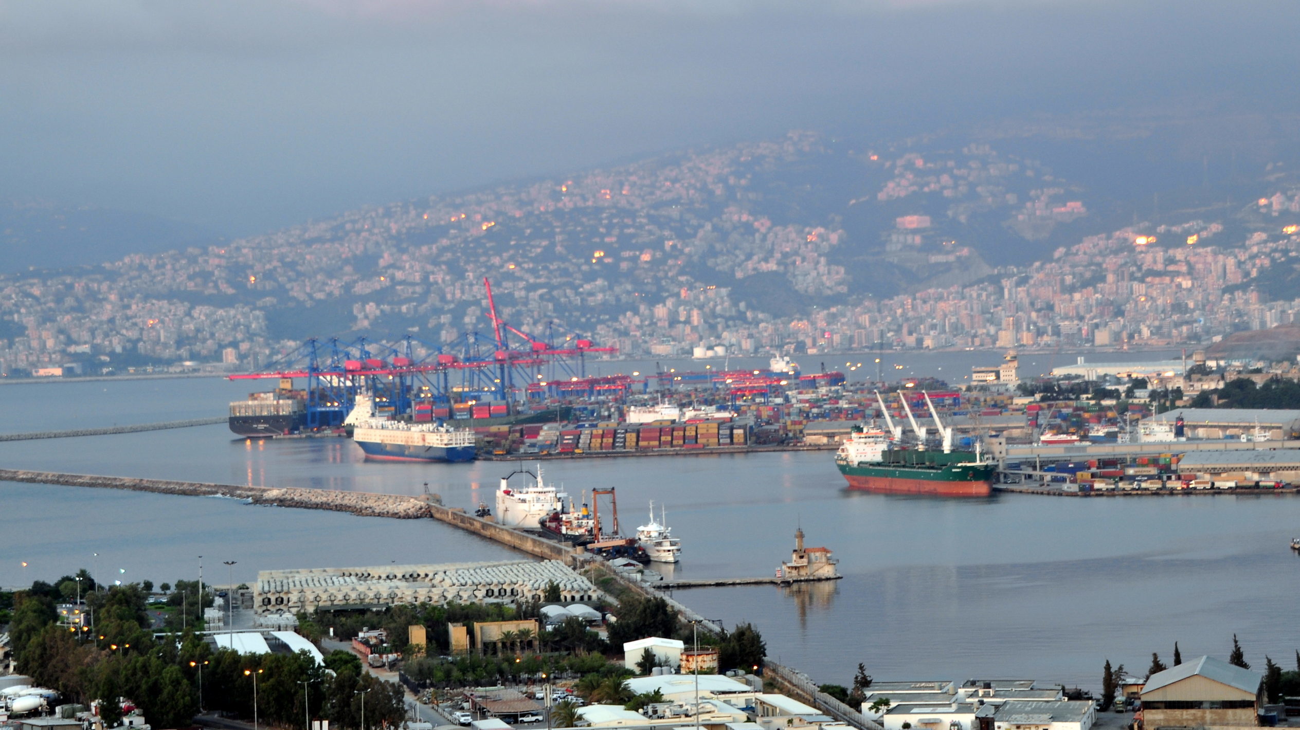 Lebanon To Allow Docking of Iranian Cargo Ships at Its Seaports