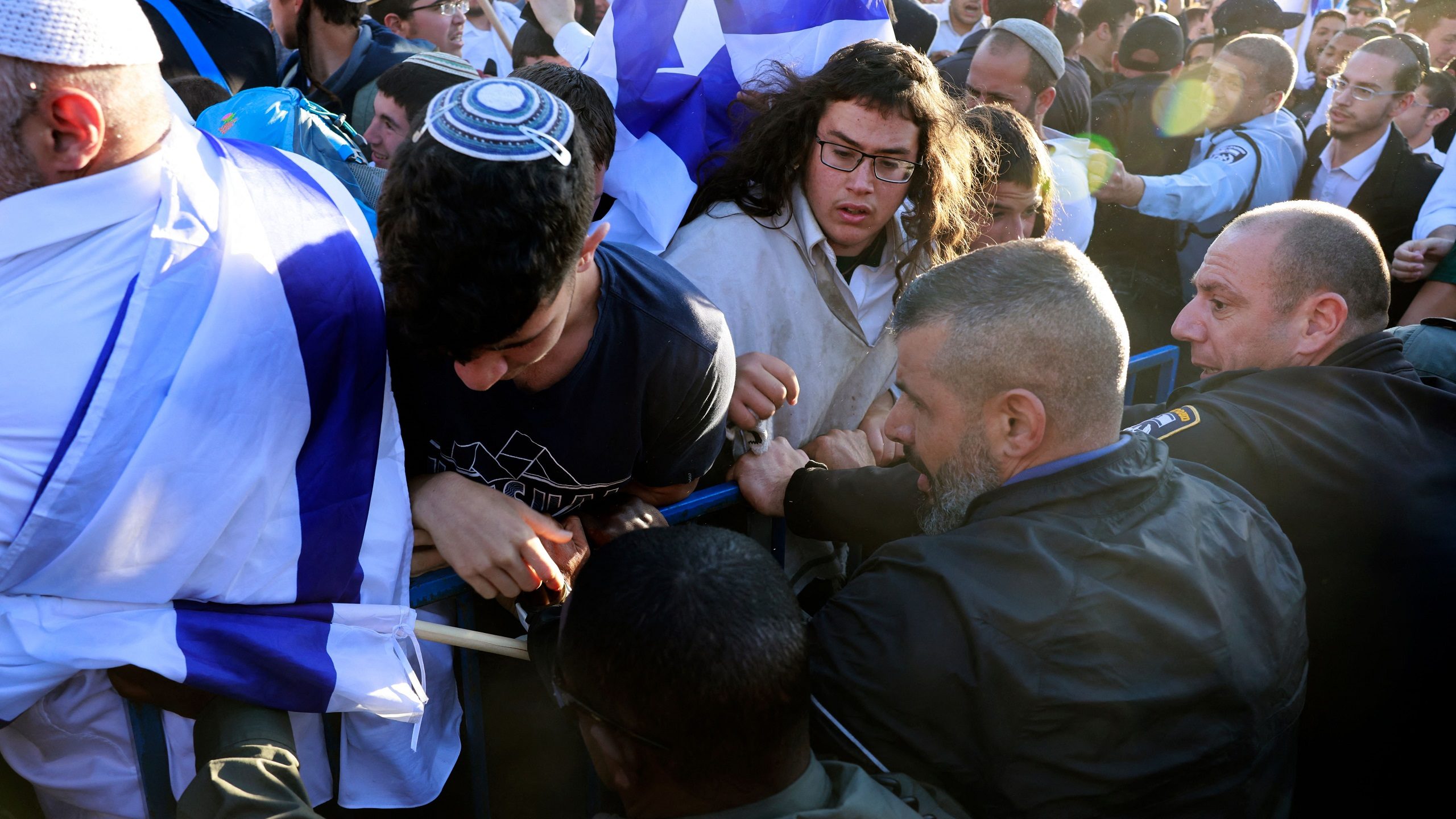 Fearing Provocation, Israel Police Stop Jewish March to Muslim Quarter