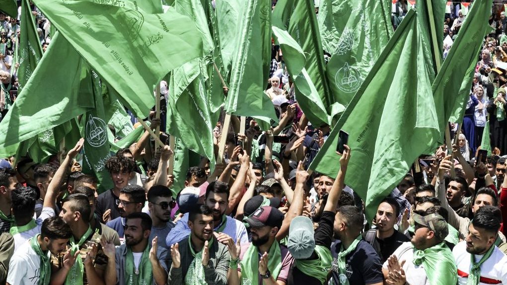 Hamas Bloc Victorious in Student Elections at Top West Bank University