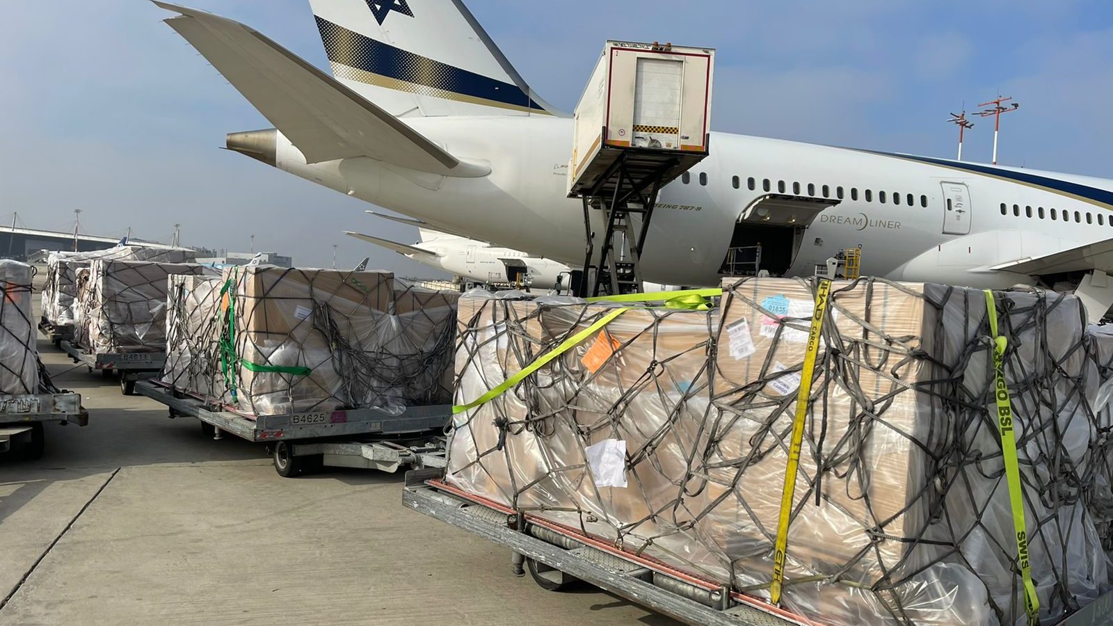Israel Sends Helmets, Flak Jackets to Ukraine