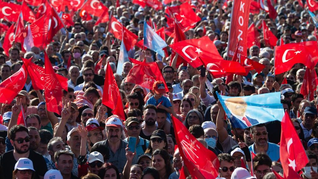 Ahead of Elections, Turkish Opposition Holds Protest as Members Face Imprisonment