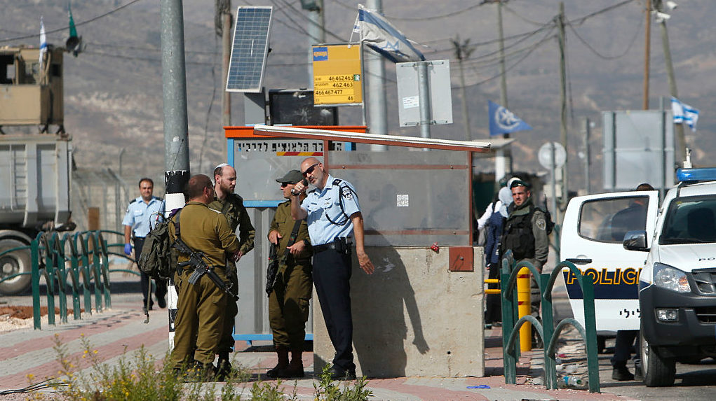 Axe-wielding Palestinian Planning Terror Attack Arrested in West Bank