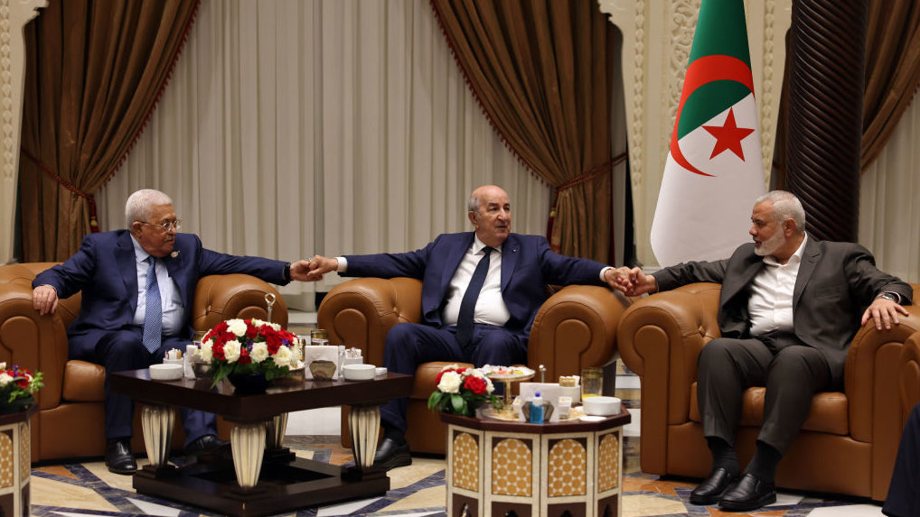 Abbas, Haniyeh Meet in Algeria for 1st Face-to-Face in Years
