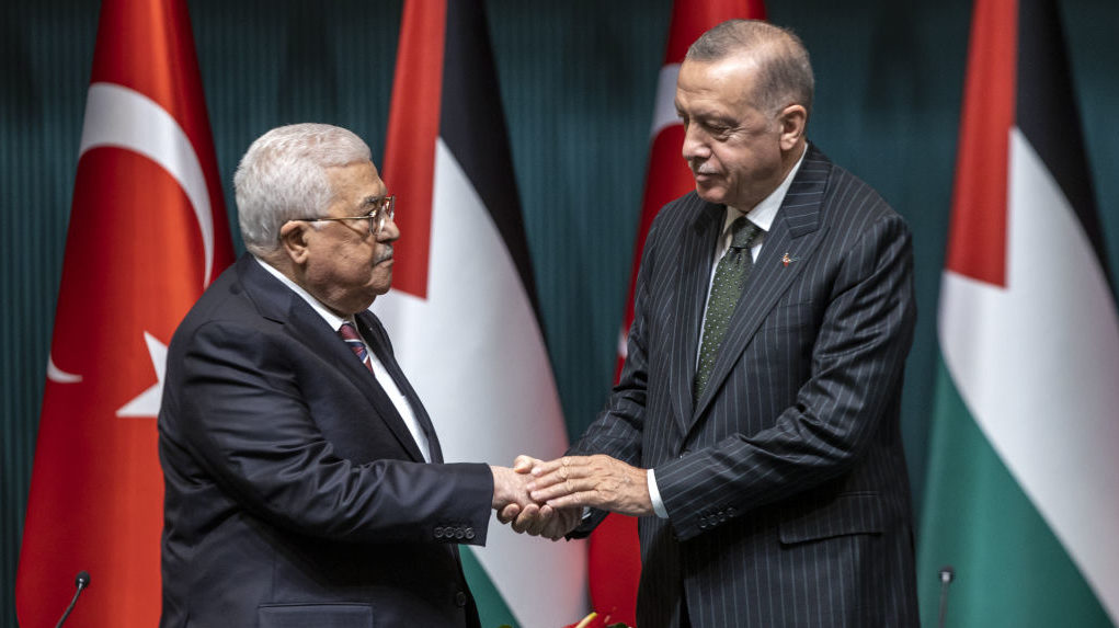 Erdogan Meets PA’s Abbas in Turkey Days After Restoring Ties With Israel