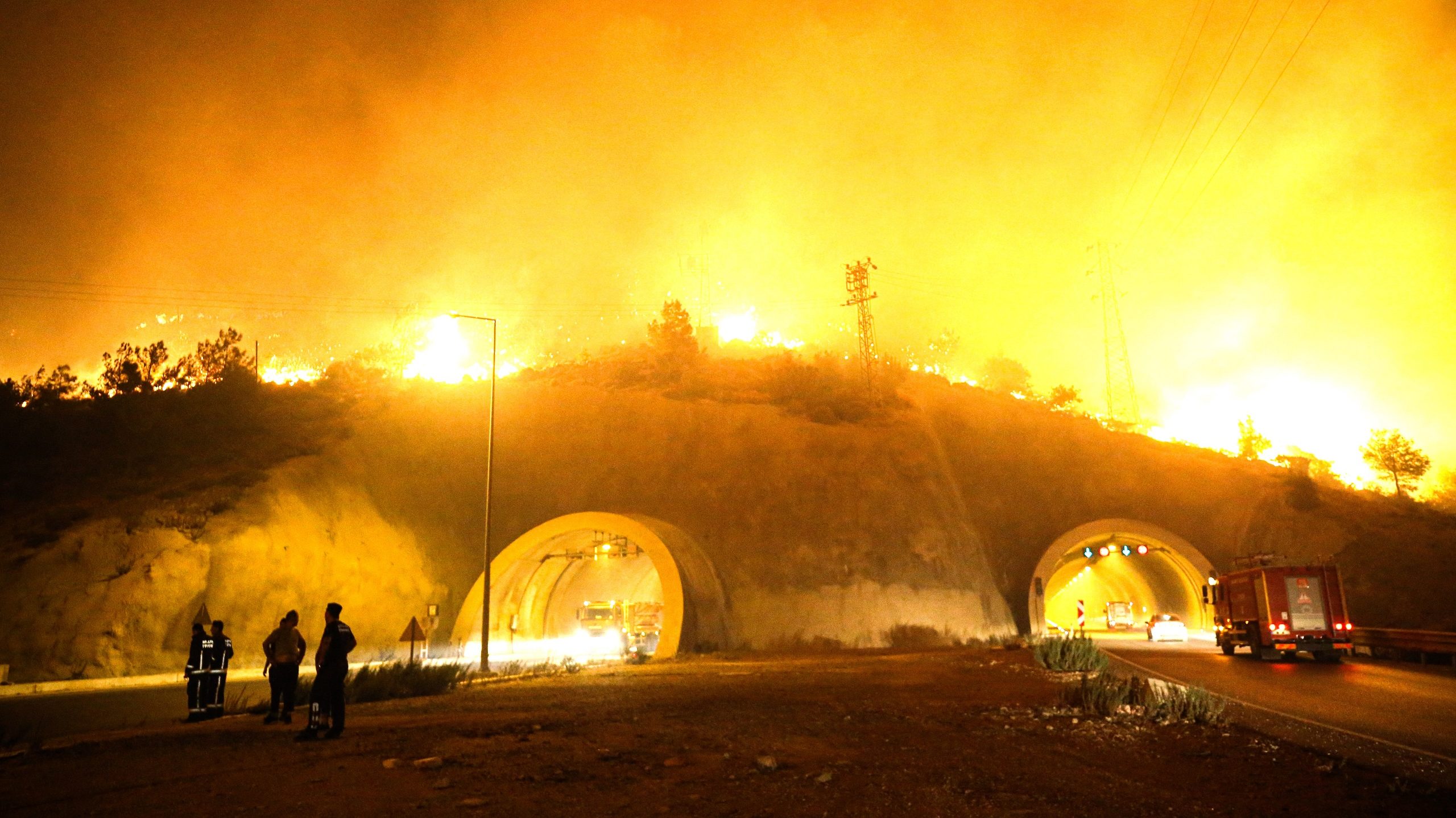 Forest Fire in Turkey Spreads Eastward After Forcing 410 People To Flee