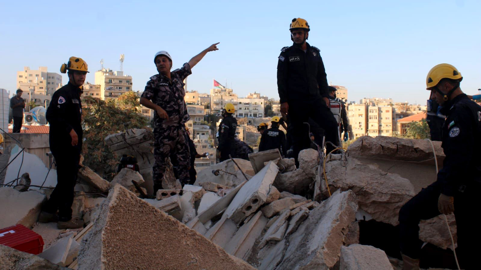 Residential Building Collapses in Amman, Killing 5