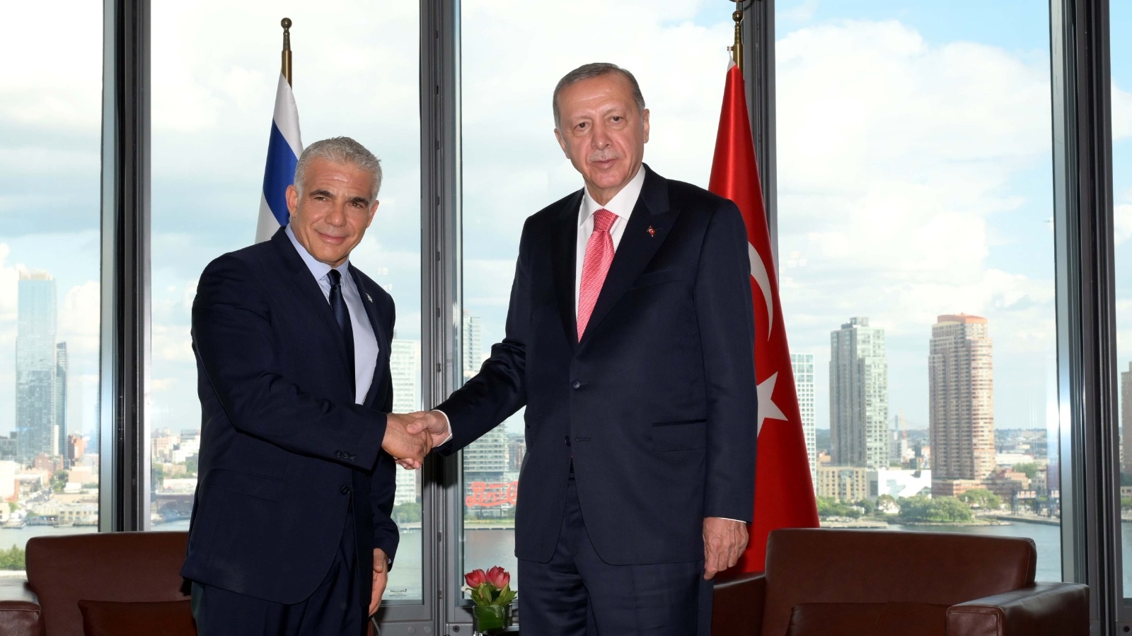 Lapid, Erdoğan Hold 1st Meeting in 14 Years Between Israeli PM, Turkish President