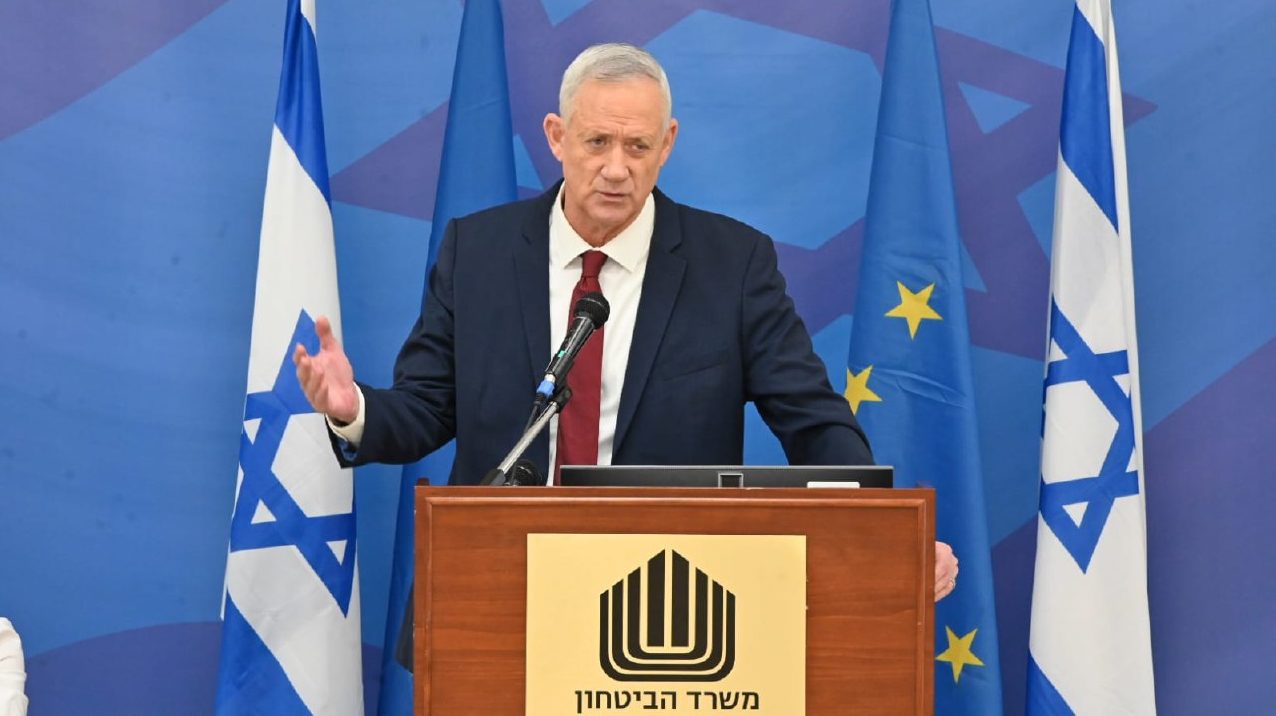 Gantz: Israel Will Not Provide Weapons Systems to Ukraine