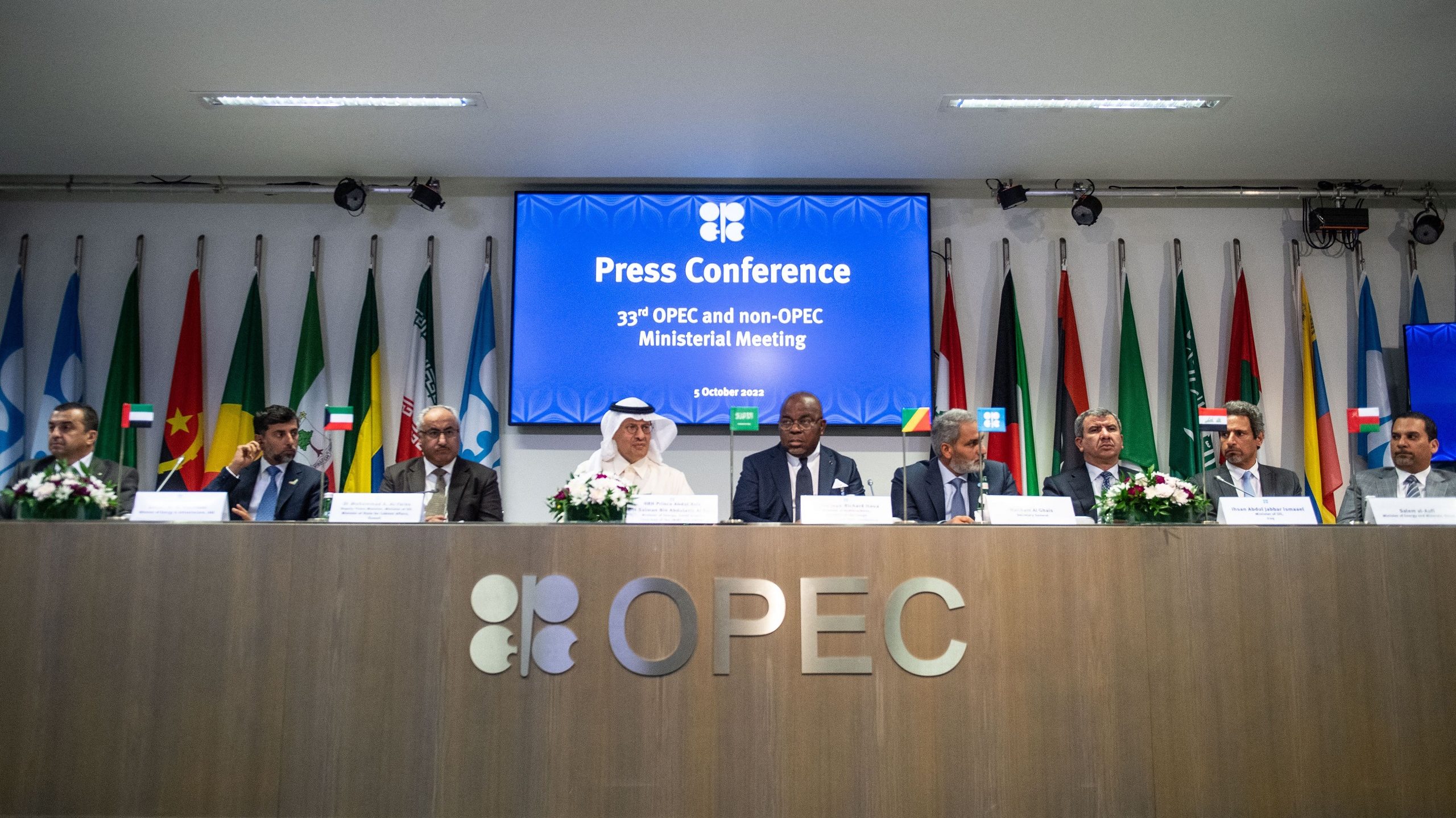 As OPEC+ Cuts Oil Production, Saudi Alliances May Shift From Washington to Moscow