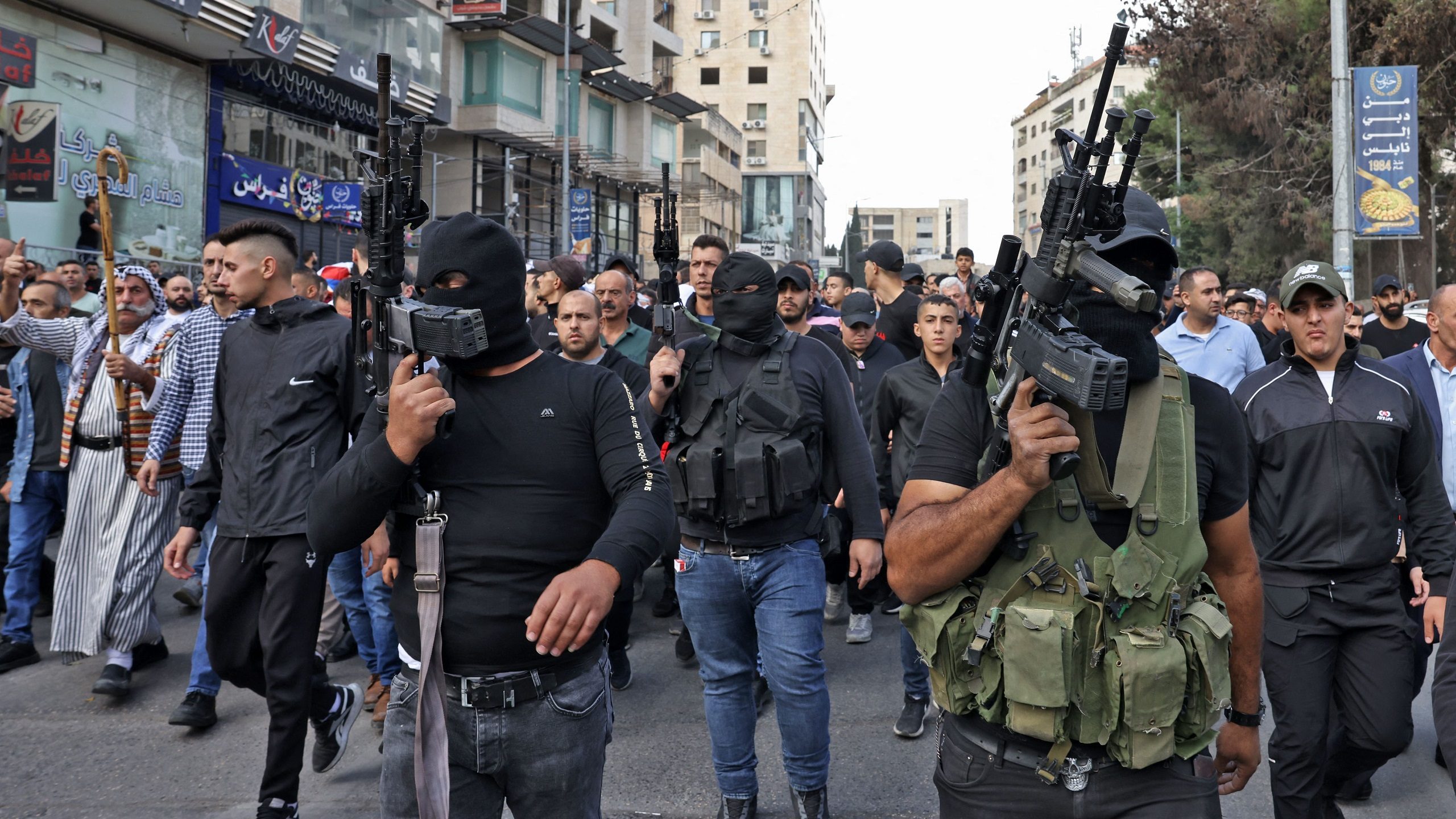 Poll: Vast Majority of Palestinians Back Independent Armed Militias